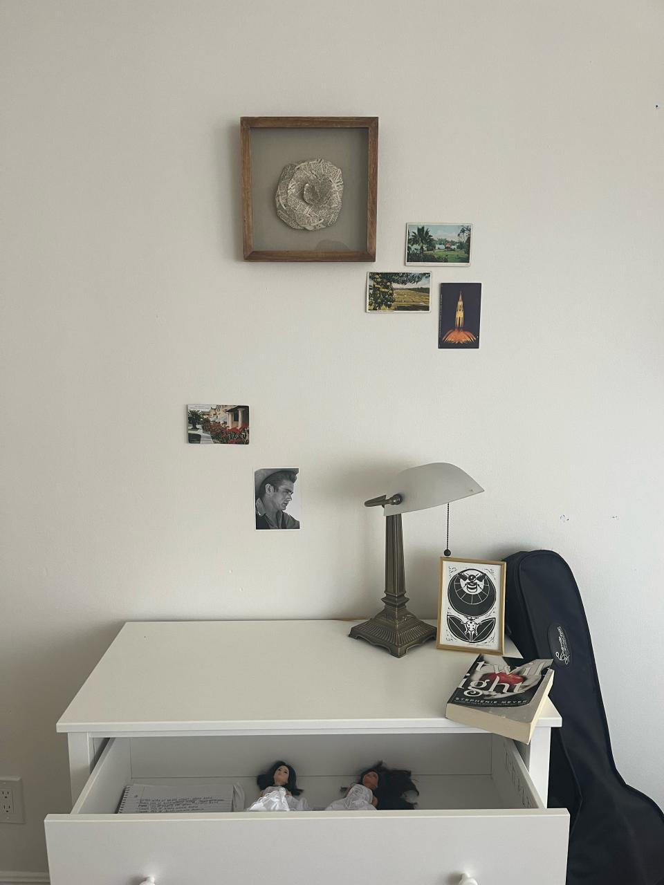 dresser details